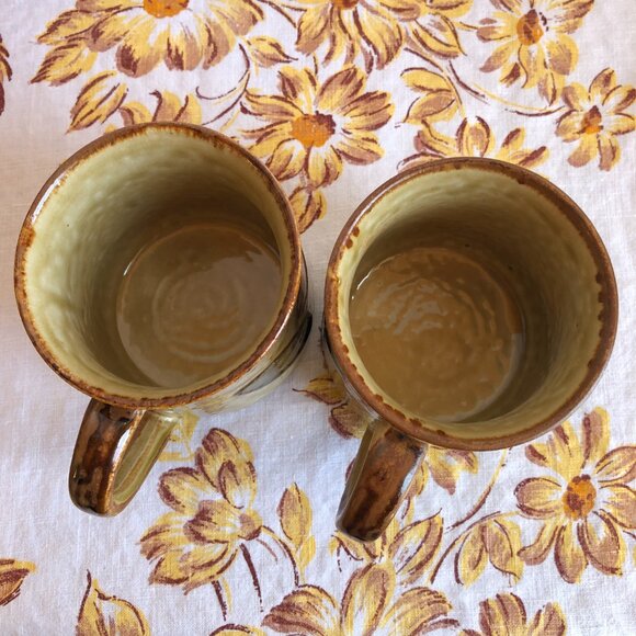 Pair of Vintage Stoneware Coffee Cup Mugs - Picture 5 of 6